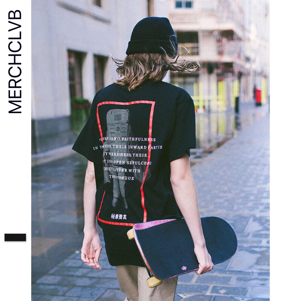 COLLECTION 1 "ASTRONAUT" T-SHIRT